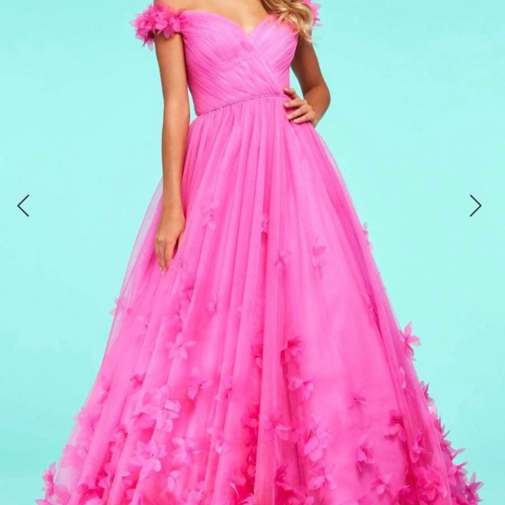 Sherri Hill NWT Hot Pink Ballgown size 2